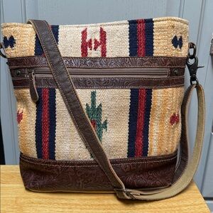 SPRING BLOOMS SHOULDER BAG